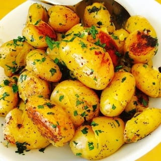 Lemon Potatoes 8-10 people (24 hours' Notice)